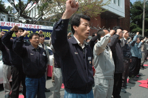 크기변환_110415고공농성 공동행동 015.jpg